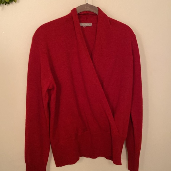 Neiman Marcus The Cashmere Collection faux wrap Sweater - Picture 3 of 9